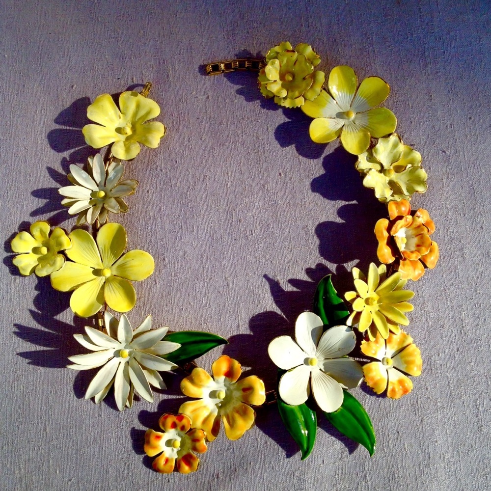 Vintage Sandor Enamel Flower Necklace - Picture 2 of 8